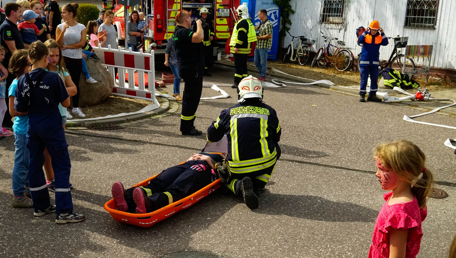 Vorführung der Kinderfeuerwehr Ostrau